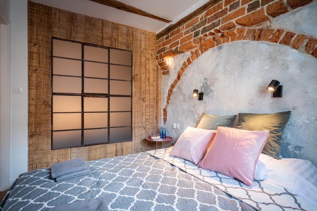 Apartamenty Stare Cegly Thorn Exterior foto